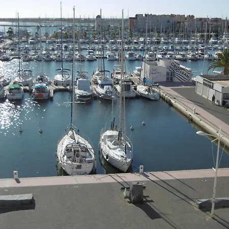 T2 Confortable, 4/5 Pers, Grazel, Parking Privé - Fr-1-796-86 * Gruissan