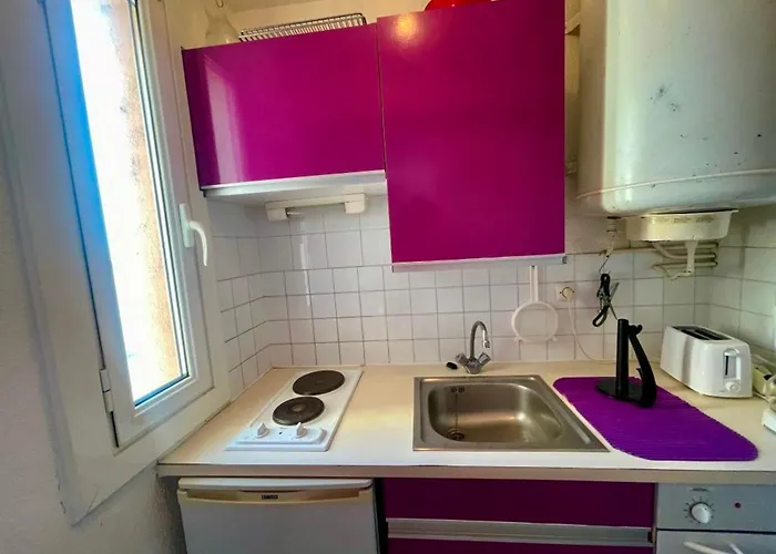 T2 Confortable, 4/5 Pers, Grazel, Parking Prive - Fr-1-796-86 Apartman